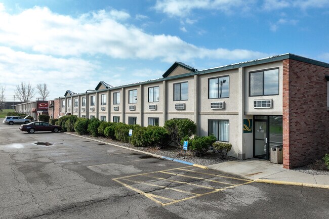 Plus de détails pour Court Order Sale | Dual-Branded Hotel – Hôtellerie à vendre, Albert Lea, MN